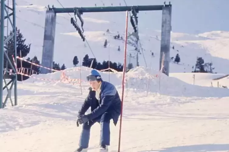 1982: Matthias Hemmer beweist, dass man durchaus auch ohne Ski Slalom fahren kann. 