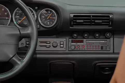 Moderne Autoradios - auch in Retro-Optik - müssen DAB, also digital können. 
