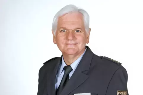 Peter Traub tritt ab. 