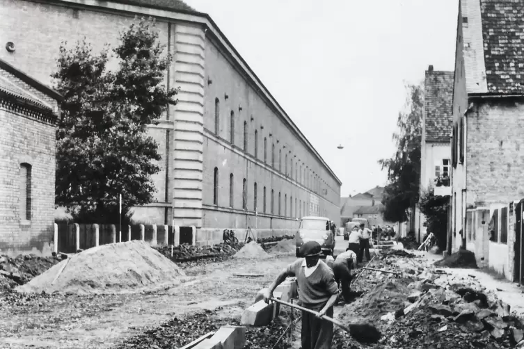 Straßenbauarbeiten An der Hochschule, 1958. 