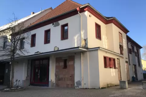 Mit der Summe, die der Kinder- und Jugendzirkus Pepperoni über die Crowdfunding-Aktion der Volksbank erhält, sollten ursprünglic Mit der Summe, die der Kinder- und Jugendzirkus Pepperoni über die Crowdfunding-Aktion der Volksbank erhält, sollten ursprünglic