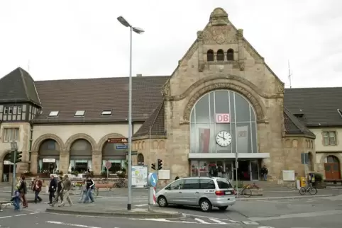 Schauplatz eines tätlichen Angriffs auf Bundespolizisten: der Bahnhof in Worms.