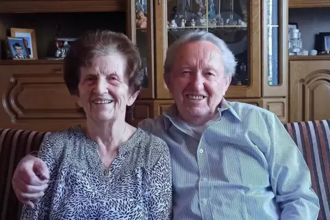 „Man muss sich nach einem Streit wieder vertragen“, so beschreiben Gisela und Max Pabst ihr Rezept für 60 Ehe-Jahre.