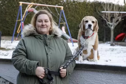 Hündin Lucy lockt Lena Edel bei jedem Wetter vor die Tür.