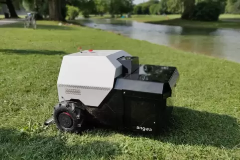Vor allem in Parks, auf Liegewiesen oder Festivalflächen sollen die Roboter Abfall einsammeln. 