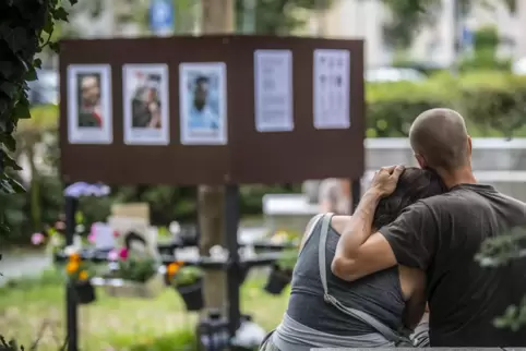 Bei dem Anschlag in Hanau vor knapp einem Jahr starben neun Menschen mit Migrationshintergrund. 