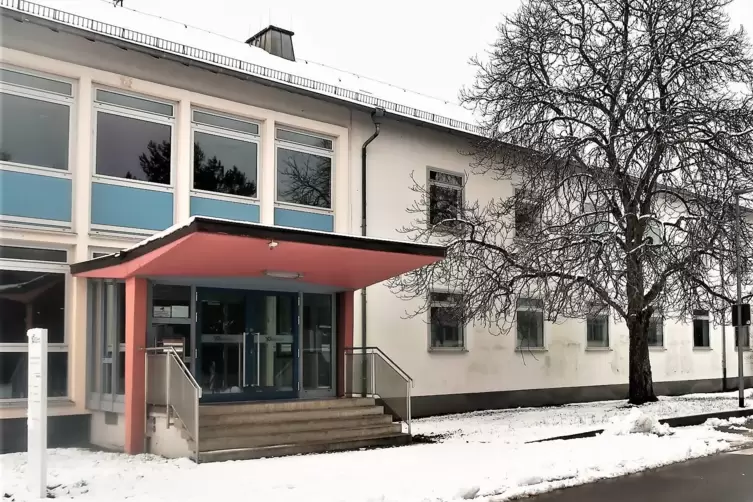 Nach Ansicht eines Architekten gut in Schuss: das leerstehende Schulgebäude im Baumholderer Brühl. Eine Bürgerinitiative fordert