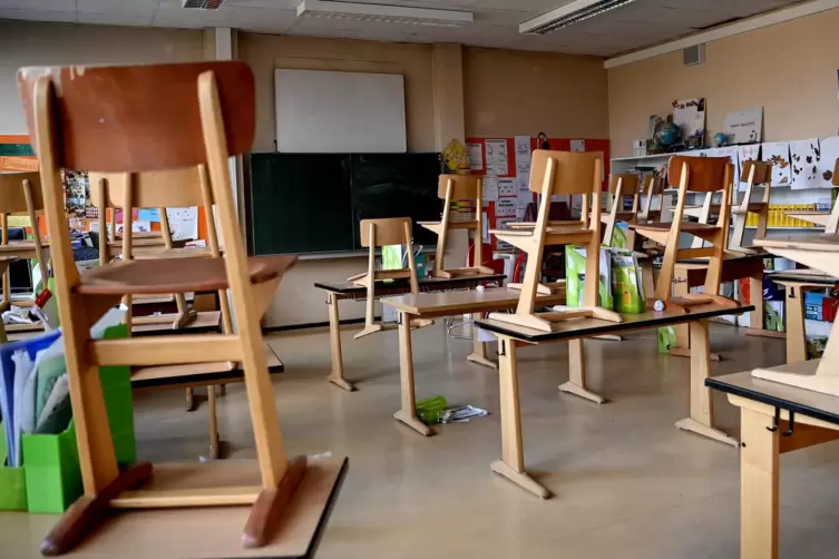 Im Landkreis Germersheim bleiben die Klassenräume in den Grundschulen bis auf Weiteres leer. 