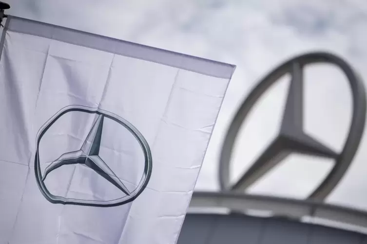Daimler Trucks will mit der US-Firma Cummins eine strategische Partnerschaft eingehen.