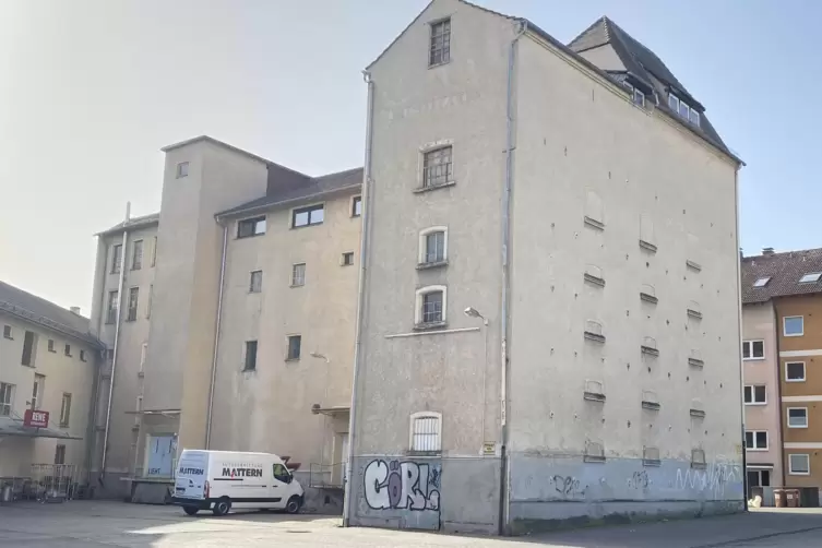 Der neue Standort der Galerie Upart: ein ehemaliges Industriegebäude in der Winzinger Straße.