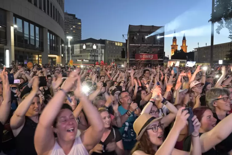 Stadtfest: Der Publikumsmagnet, hier das Konzert von Sunrise Avenue auf dem Berliner Platz am 29. Juni 2019, wurde nach 2020 ber