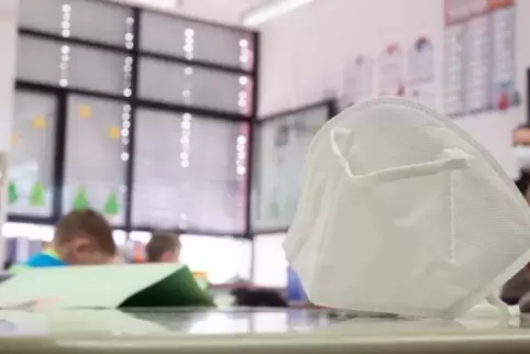 Die allermeisten Grundschulen in Rheinland-Pfalz machen seit Montag Unterricht im Klassenzimmer. Im Kreis Germersheim lernen die