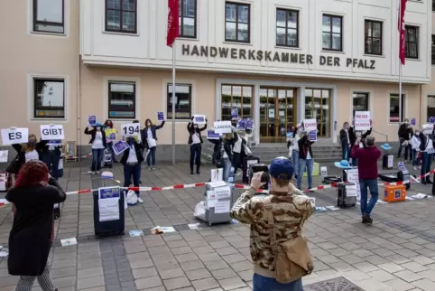 In Kaiserslautern demonstrierte im April 2020 die Reisebranche. 