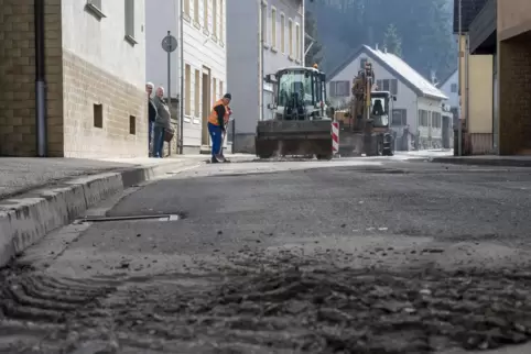 Seit Montag ist die Baustelle eingerichtet. Durchgangsverkehr zum und vom Stadtzentrum ist nicht möglich. Die Umleitung erfolgt 