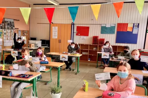Auch die Klasse 4b der Dahner Grundschule profitierte von der Spende. 