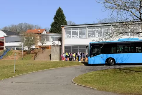 Die Grundschule in Stambach bekommt einen Anbau und wird saniert. 