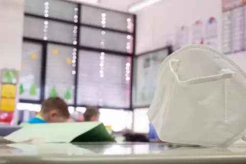 Die Grundschulen seien bemüht, individuelle Möglichkeiten für eine Maskenpause für die Kinder zu schaffen, berichtet Peter Kriet