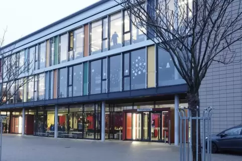 Mit zehn fünften Klassen startet die gemeinsame Orientierungsstufe der Mannlich-Realschule (unser Foto) und des Hofenfels-Gymnas