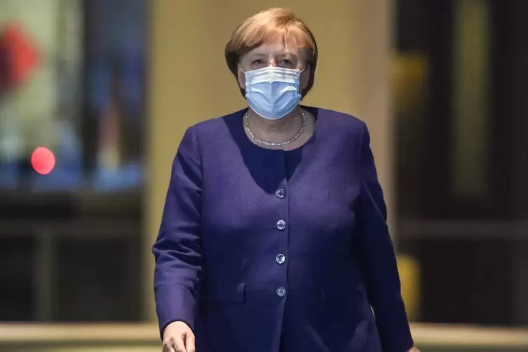 Soll mit gutem Beispiel vorangehen und sich live im Fernsehen mit Astrazeneca impfen lassen: Kanzlerin Angela Merkel. 