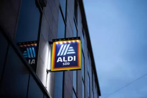 Der von Karl Albrecht gegründete Discounter Aldi Süd betreibt in Deutschland derzeit 1940 Filialen. 
