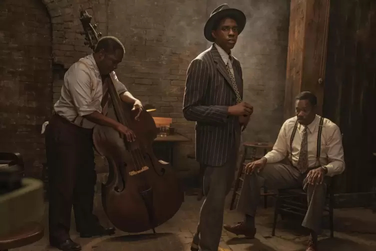 Bester Hauptdarsteller: Chadwick Boseman (Mitte) in &bdquo;Ma Rainey's Black Bottom". 