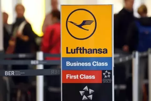 Die Lufthansa sieht für das größte Passagierflugzeug der Welt keine Zukunft mehr in ihrer Flotte. Die Fluggesellschaft besitzt 1