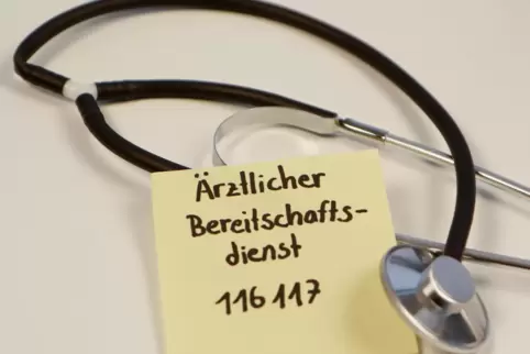 Wer außerhalb der regulären Praxiszeiten eine hausärztliche Versorgung benötigt, soll künftig nach dem Willen der Kassenärztlich