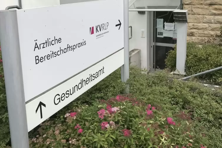 Zum 1. Juli 2020 wurde die Ärztliche Bereitschaftspraxis in Rockenhausen geschlossen. Die Patienten hätten „mit den Füßen abgest