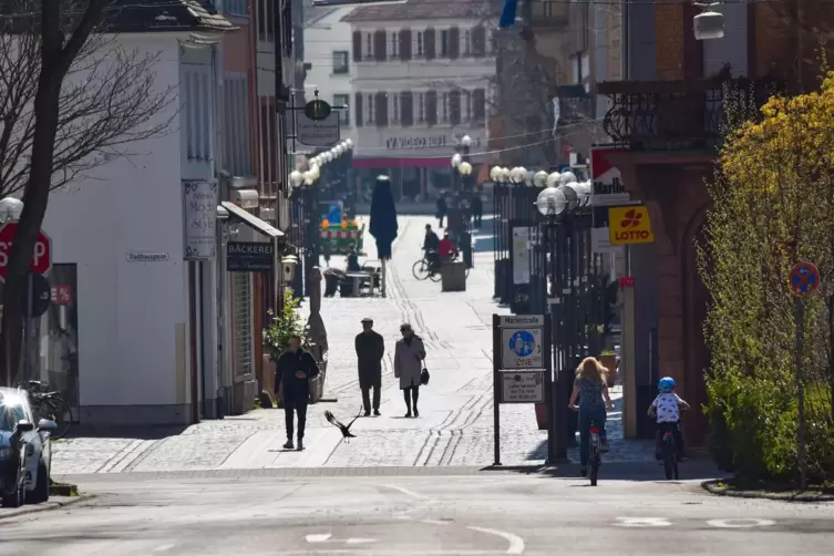 Stirbt der Handel in den Innenstädten? Hier ein Bild von der Marktstraße in Landau aus Zeiten des ersten Lockdowns im April 2020