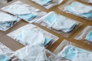 Geschäfte mit Schutzmasken: Die Unionspolitiker Nikolas Löbel und Georg Nüßlein kassierten fragwürdige Provisonen. 