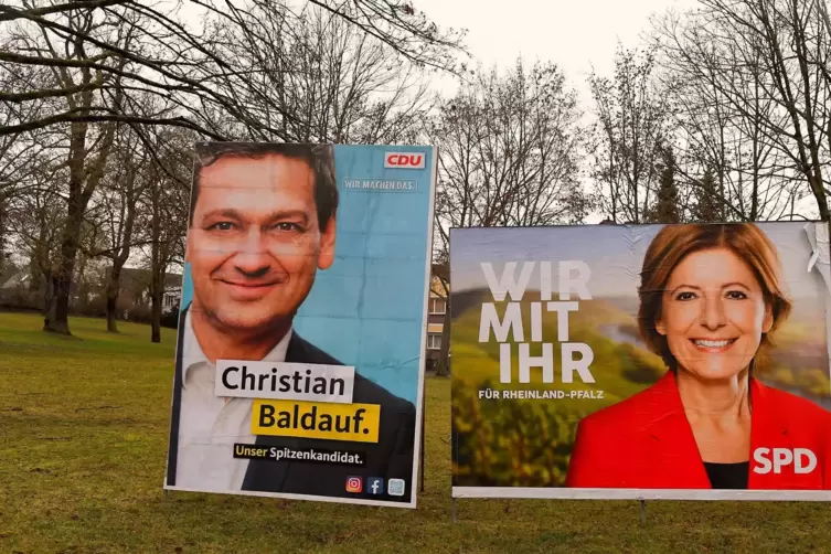 Bilden wohl nur im Nebeneinander der Wahlplakate ein Team: Christian Baldauf (CDU) und Malu Dreyer (SPD).