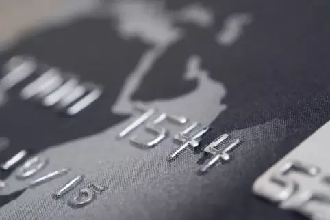  Kreditkarten machen das Bezahlen im Internet einfach.