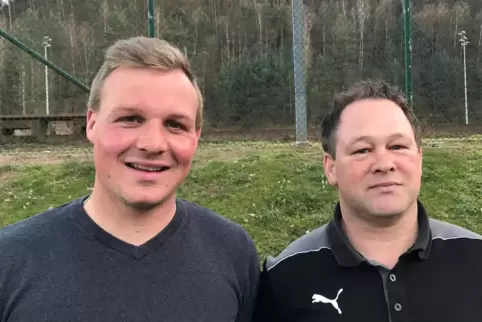 Seit vergangenen Sommer ein Trainerduo in Hauenstein: Christian Schäfer (rechts) und der mitspielende Thorsten Riggers. 