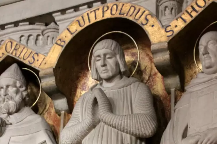 Den seligen Luitpold gibt es im Kreise zahlreicher Heiligenfiguren in der Homburger Stadtkirche St. Michael zu entdecken. 