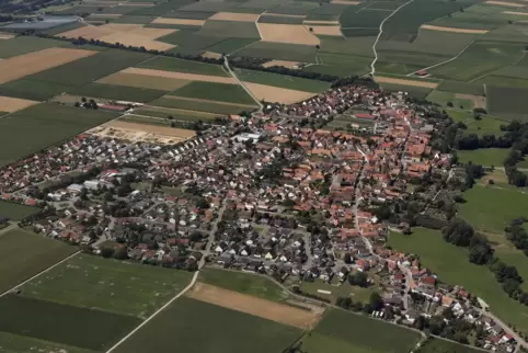 Der Gemeinderat von Steinweiler könnte den Bauherrn von den Vorgaben befreien. 