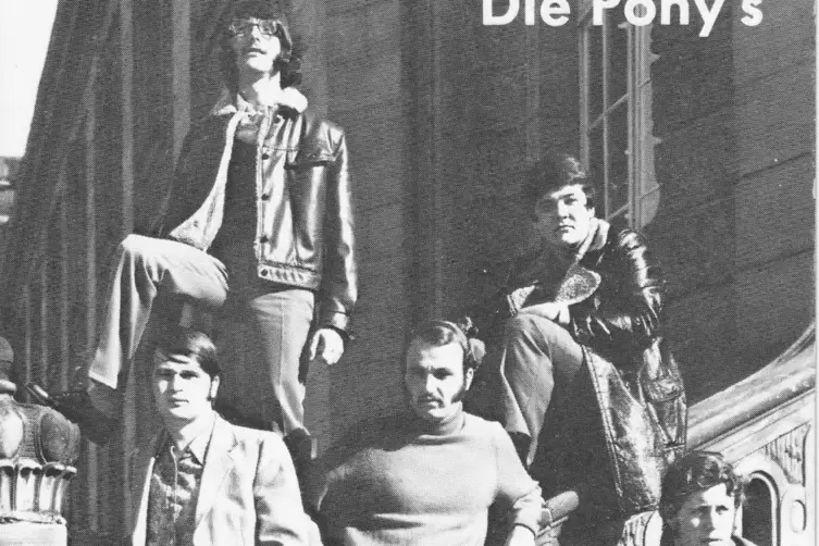 Die Autogrammkarte der Ponys aus den 60er Jahren mit Werner Mansmann (oben): von links Helmut Scheib, Werner Bomm, Manfred Wesch