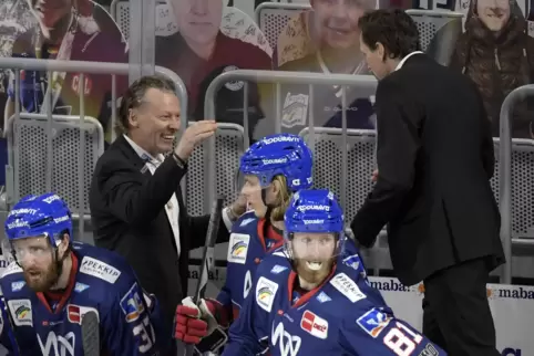 Das Adler- Trainerteam: Pavel Gross (rechts) und Mike Pellegrims. 