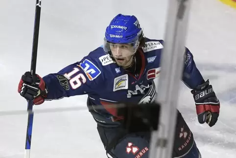 Der Topscorer der Adler: Markus Eisenschmid. 