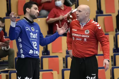 Bald Vergangenheit: Die Torleute Martin Tomovski (links) und Gorazd Škof verlassen die Eulen.
