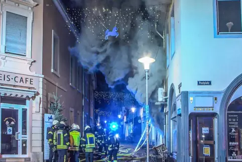 11. Dezember: nächtlicher Großeinsatz.