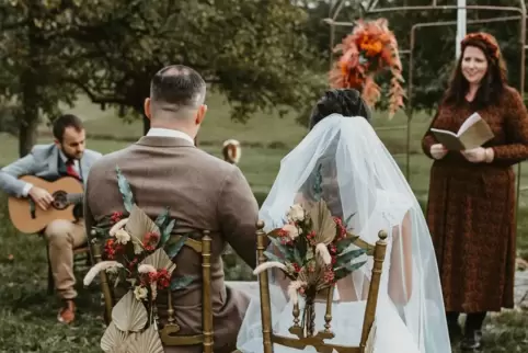 An der frischen Luft und mit wenigen Gästen: ein Eindruck der „Mini-Hochzeit“ für den Wedding Award.