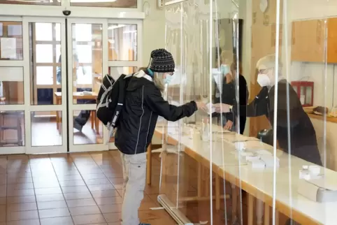 Knapp zwei Millionen Rheinland-Pfälzerinnen und Rheinland-Pfälzer gaben, wie hier in Mainz, ihre Stimme ab.