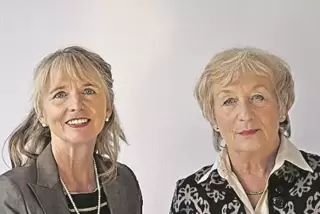Gabriele Engel (links) und Ursula Klotmann praktizieren als systemische Therapeutinnen in Neustadt.