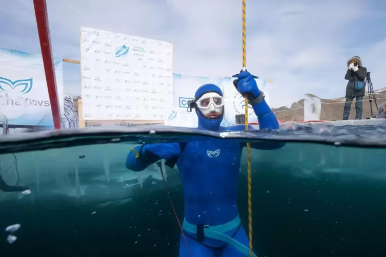 Krasse Sache80 Meter tief tauchte Alexej Moltschanow – ohne zusätzlichen Sauerstoff, also nur mit einem Atemzug.