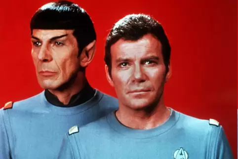 William Shatner (rechts) in seiner Paraderolle als Captain Kirk. Doch ohne Mr. Spock (Leonard Nimoy) wäre so manches Weltraumabe