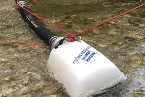 Bei Niedrigwasser kann von der Feuerwehr fortan der Schwimmsauger eingesetzt werden. 