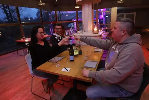 „Verhalten“ war der Andrang im Restaurant des Prinzeregent Edenkoben, sagt Co-Inhaberin Nadine Kurz. Aber: am Dienstag habe es b