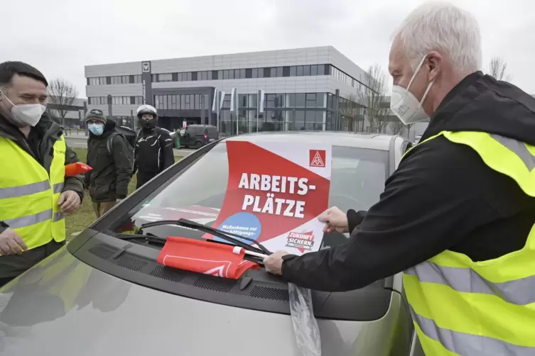 In Ludwigshafen steuerten die Gewerkschafter die Firma V&ouml;gele an. Station machten sie au&szlig;erdem bei Sensus in Friesenheim.