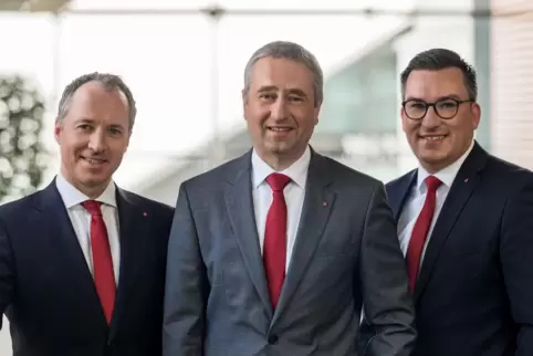Mit den Geschäftszahlen zufrieden: die Vorstände Oliver Kolb, Thomas Traue und Ulli Sauer (von links). 