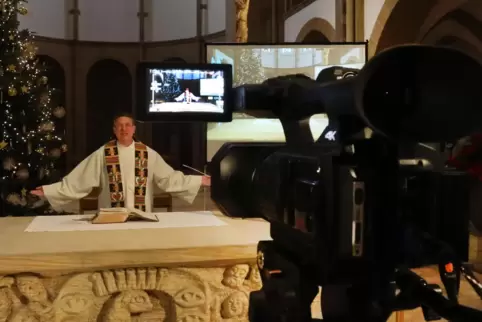 Werden zumindest ein paar Gläubige zu Ostern in der Marienkirche sein und mit Dekan Axel Brecht den Gottestdienst feiern können?